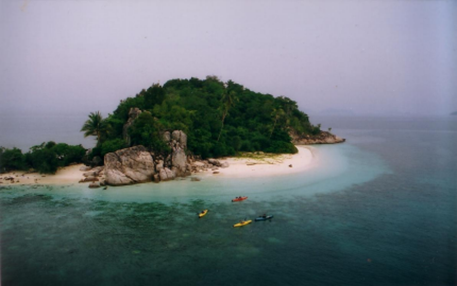 Calm prevails briefly in the strings in the kayaks after the Beheading